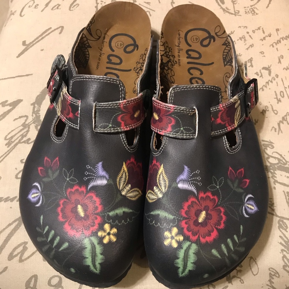 Calceo Painted Floral Clogs